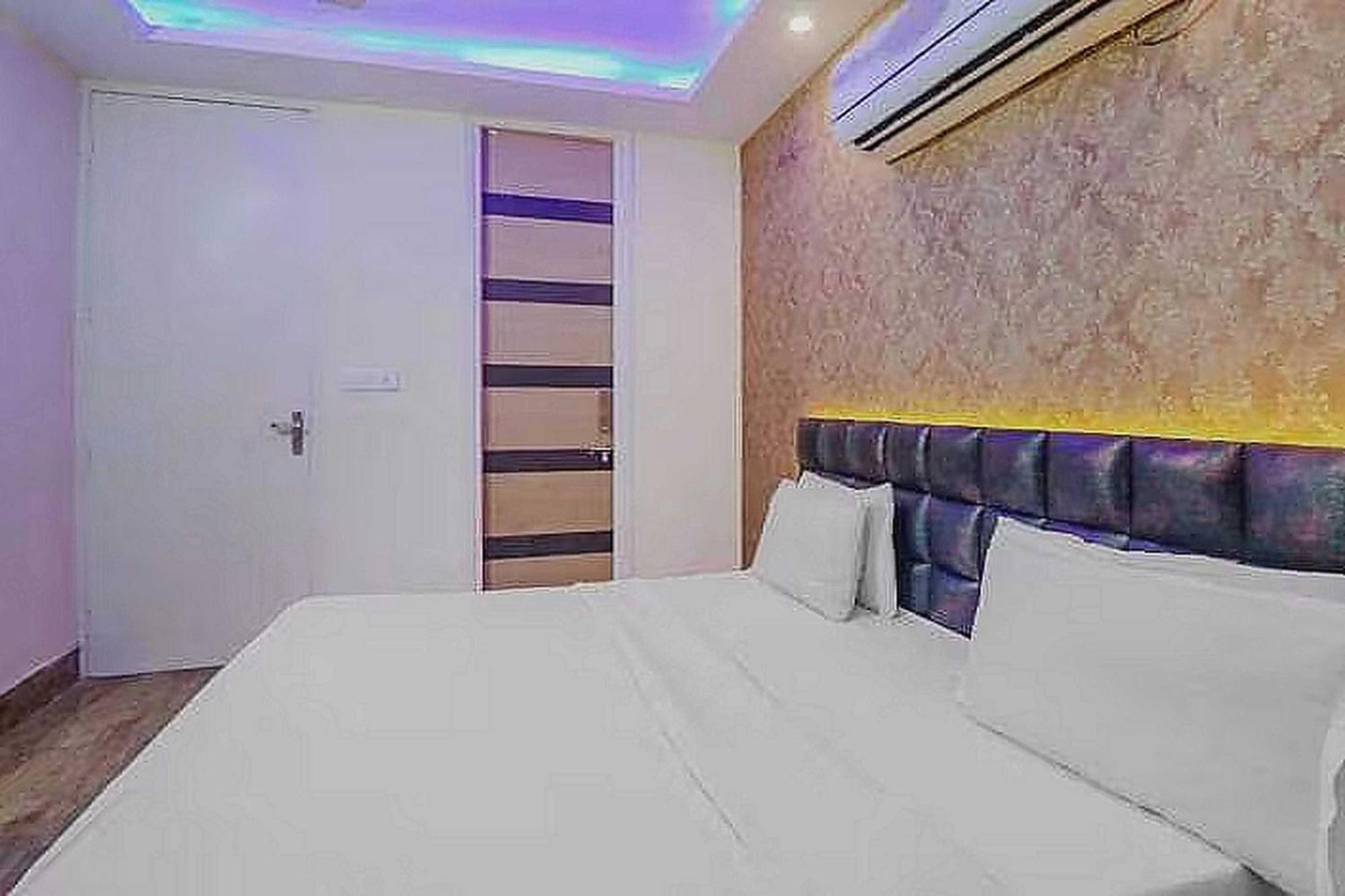 Super Hotel O Vivaan Residency Rohtak Esterno foto